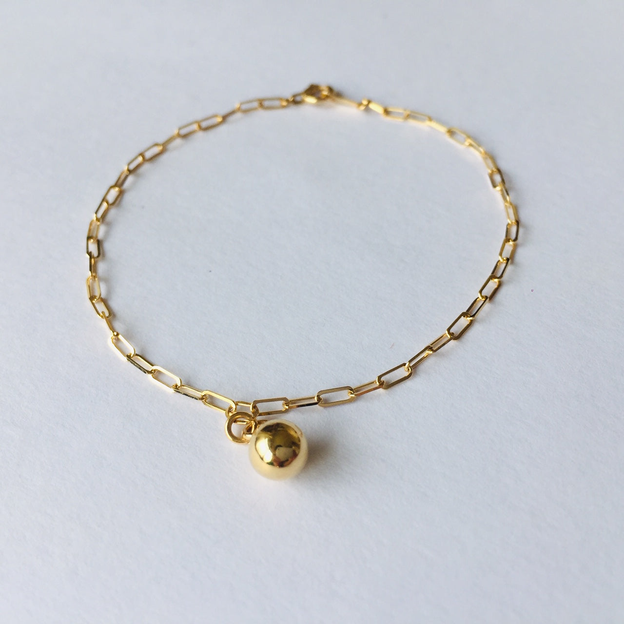 18K Gold Box Chain Bracelet with Gold Ball / Sphere Charm For Women  ゴールドボール・チャーム・ブレスレット