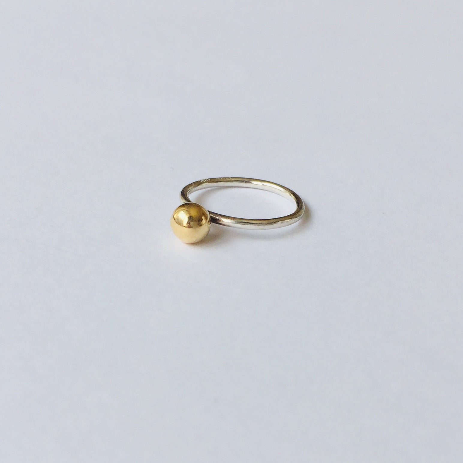 18K Gold Ball / Sphere / Globe on 1.5mm Sterling Silver925 Ring For Women  コンビネーション・ゴールドボールリング