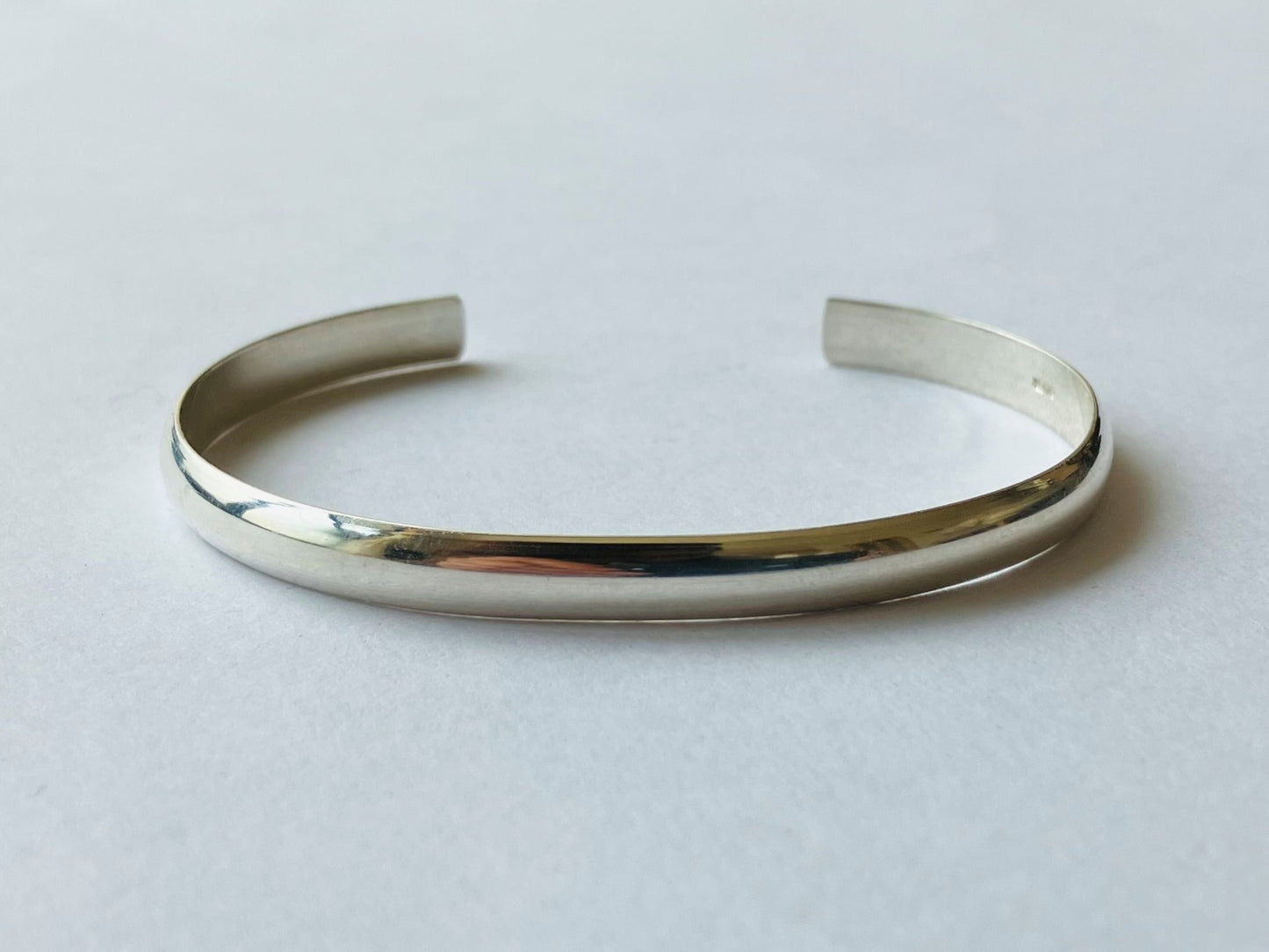 Shiny Sterling Silver925 Half Round Bracelet / Bangle For Men & Women シルバーバングル ユニセックス タイムレス 甲丸