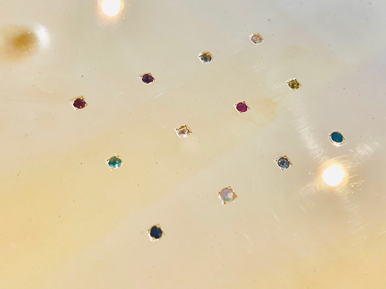 K10ゴールドとターコイズ“A Happy Exclamation”ピアス・12種類の天然石・誕生石より選べるピアス