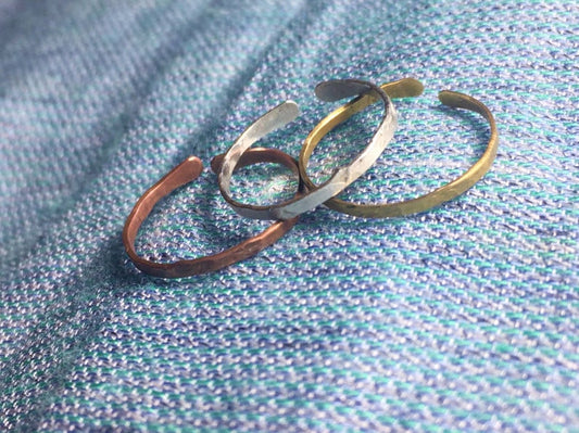 Adjustable / Engravable / Hammered Silver / Brass / Copper Toe Ring [ Unisex ] [ One-size-fits-all ]