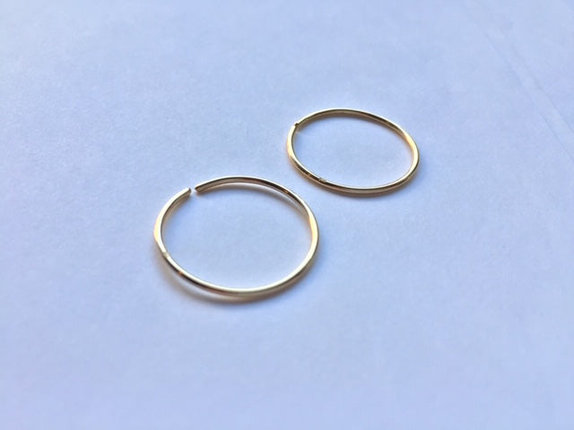 10K Yellow Gold Medium Circle Shiny Finish Hoop Earring For Men & Women K10  ゴールド フープピアス