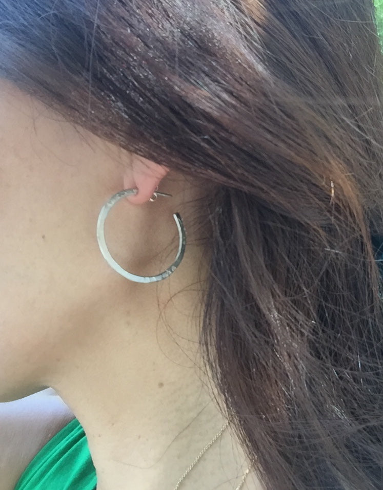 Hammered Textured Hoop Earring – Threads