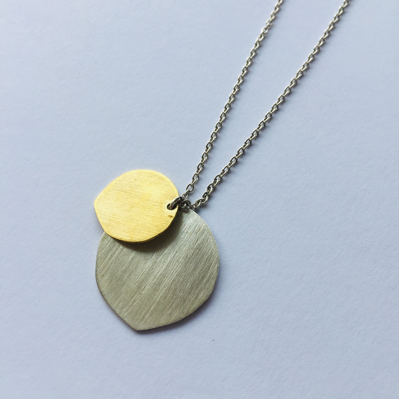 Unique Medallion / Round Combination Silver & Brass Pendant with Silver Chain Necklace コンビネーション・重ね付け・シルバー・真鍮・コインモチーフ・ネックレス・ペンダント
