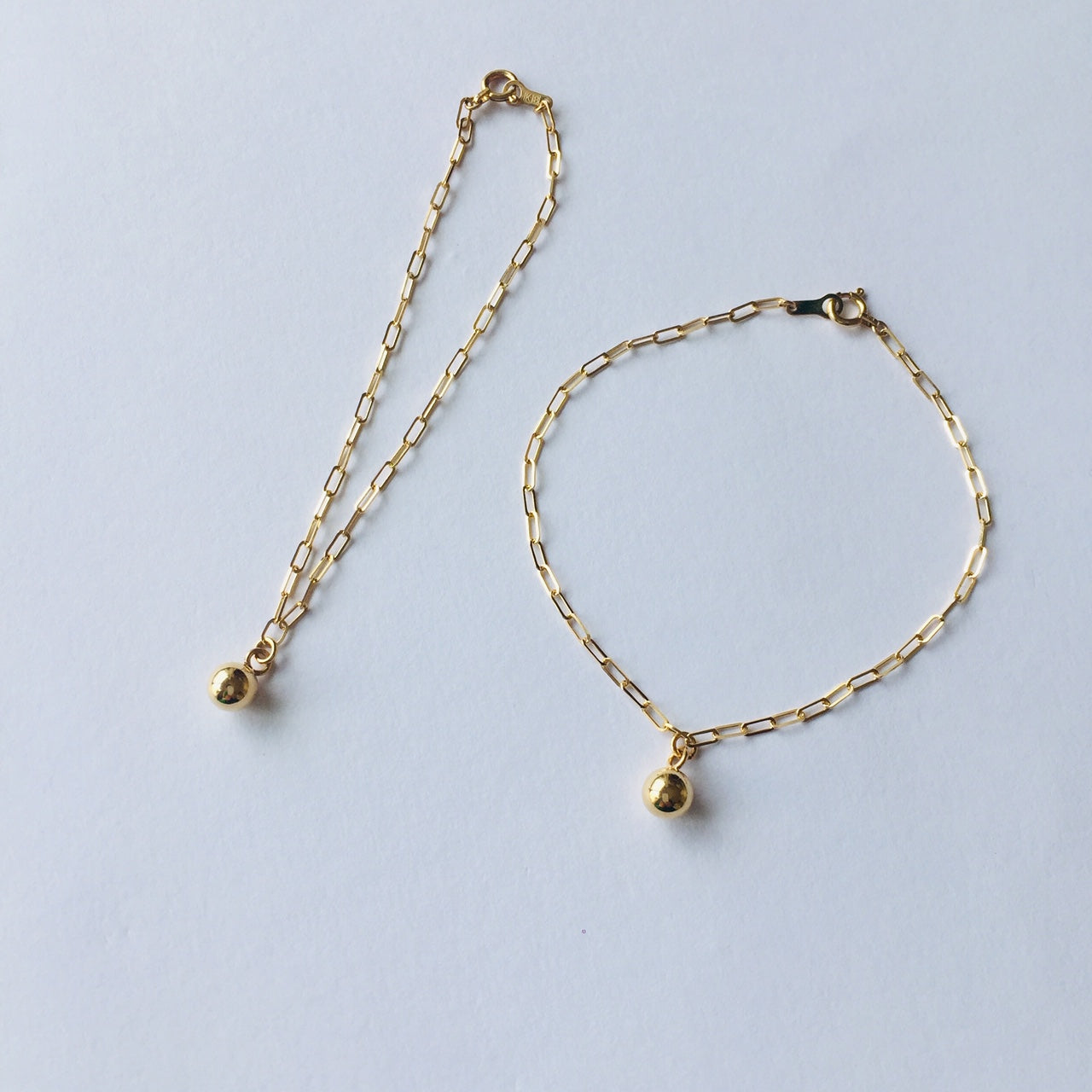 18K Gold Box Chain Bracelet with Gold Ball / Sphere Charm For Women  ゴールドボール・チャーム・ブレスレット