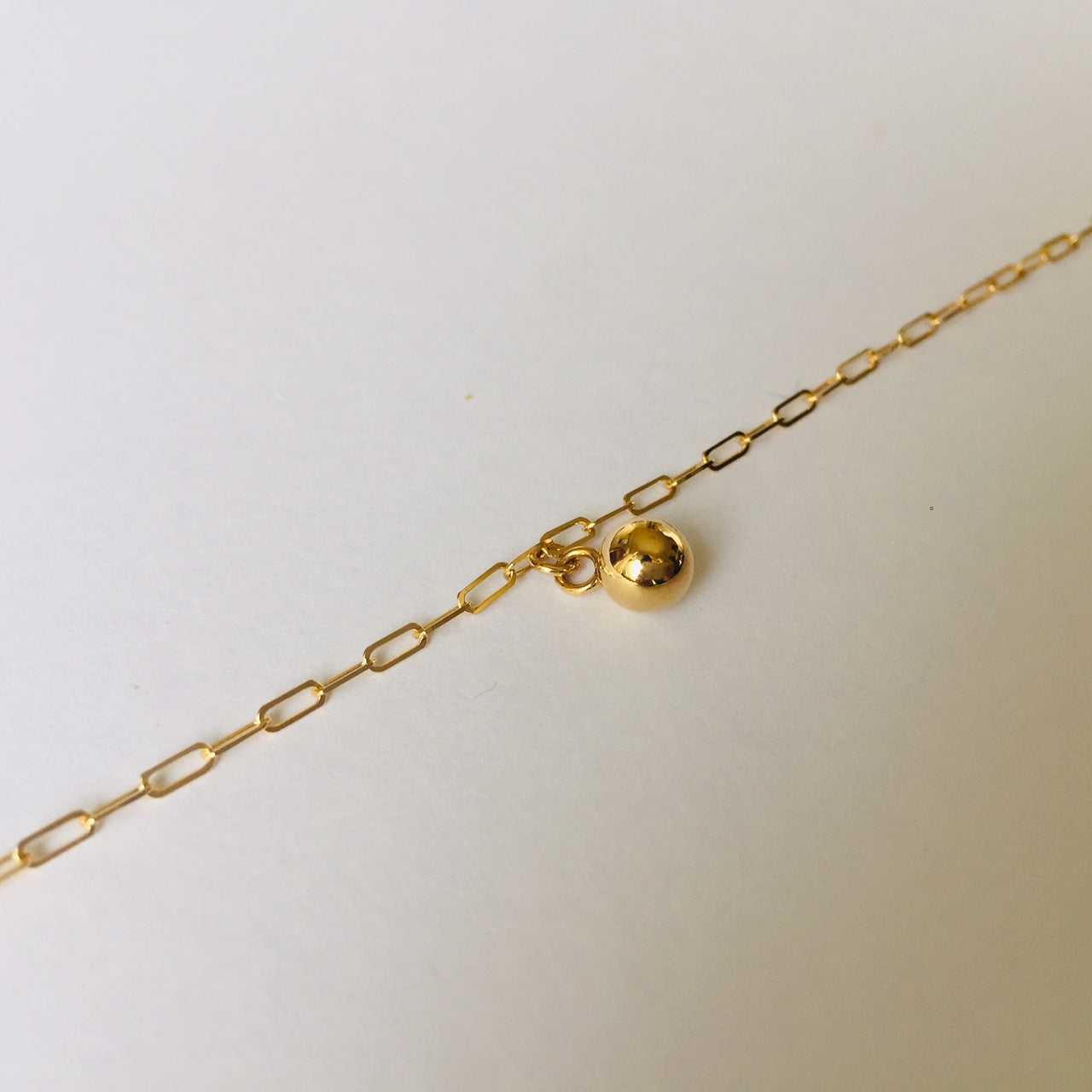 18K Gold Box Chain Bracelet with Gold Ball / Sphere Charm For Women ゴールドボール・チャーム・ブレスレット