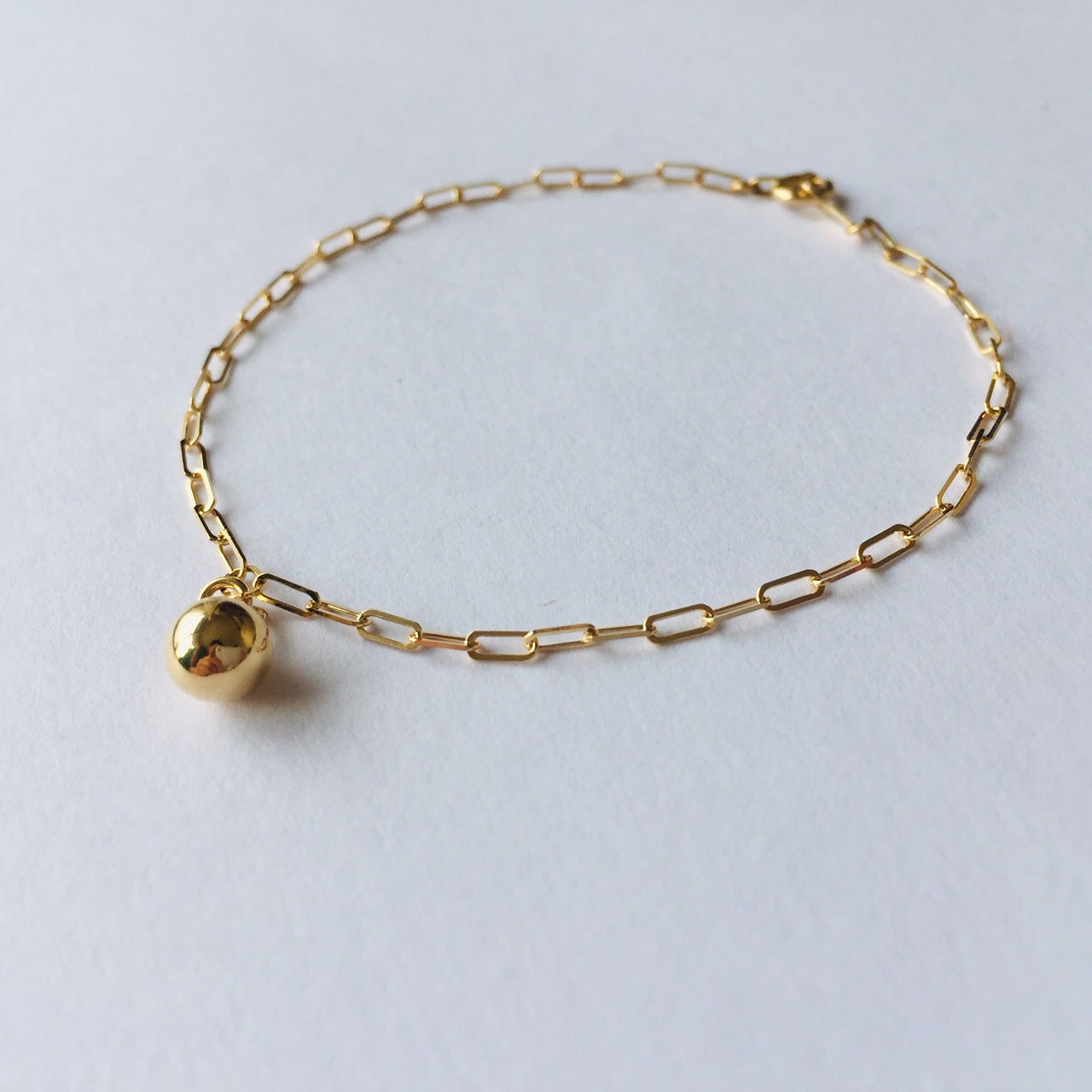 18K Gold Box Chain Bracelet with Gold Ball / Sphere Charm For Women ゴールドボール・チャーム・ブレスレット