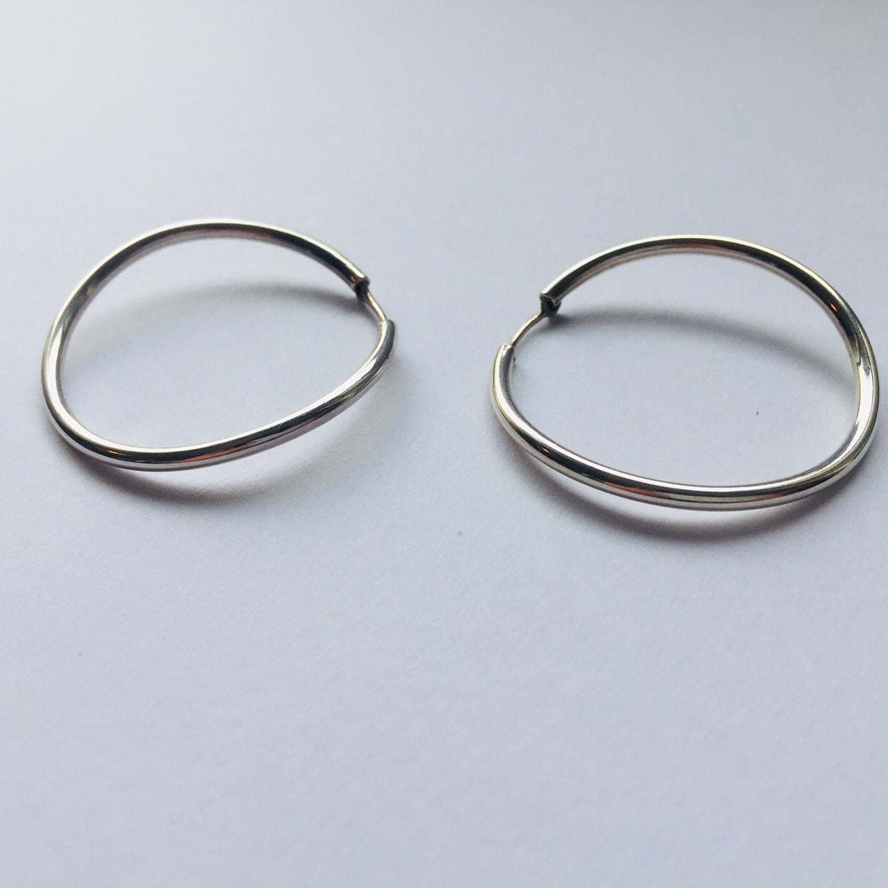 Thick Tube Pipe / Curl  / Inward & Outward Silver925 Shiny Medium Large Hoop with Lever-side Earring For Women シルバー カール ２Ways 内巻 外巻 フープピアス
