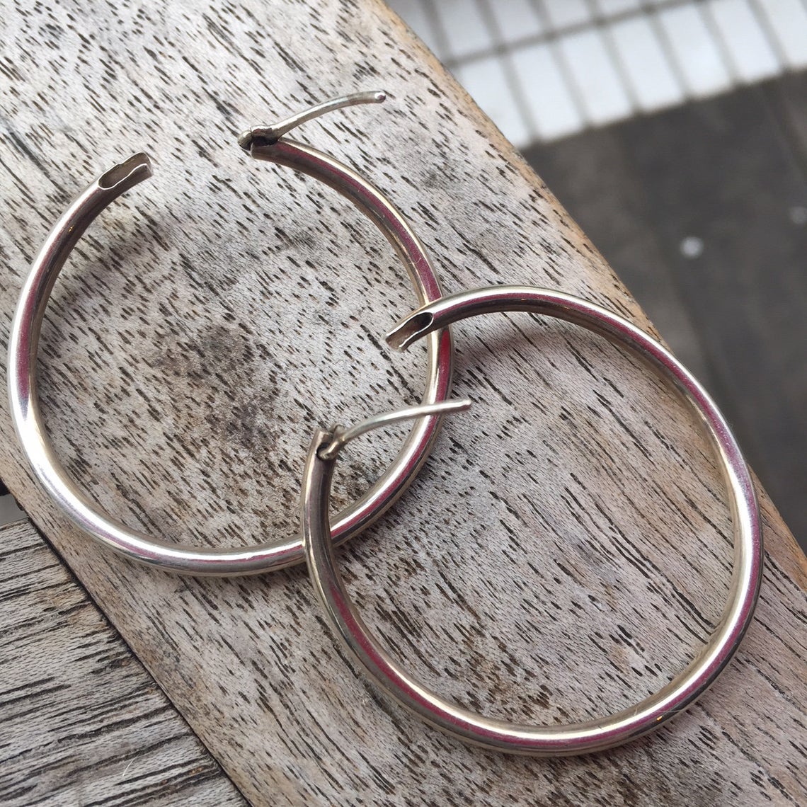 Thick Tube Pipe / Curl / Inward & Outward Silver925 Shiny Medium Large Hoop  with Lever-side Earring For Women シルバー カール ２Ways 内巻 外巻 フープピアス