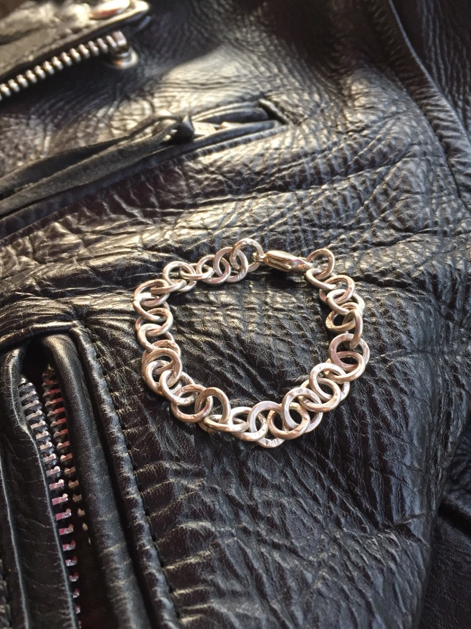 Sterling Silver O' Link Ring Hammered Circle Chain Bracelet / Cuff with Matte Finish For Men & Women ユニセックス・シルバー・チェーンブレスレット・チャンキー・ストリート・ハードウェア